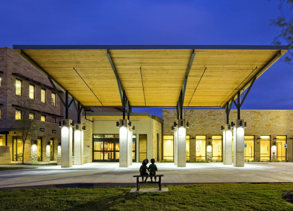 Élan Southpark Meadows Senior Living