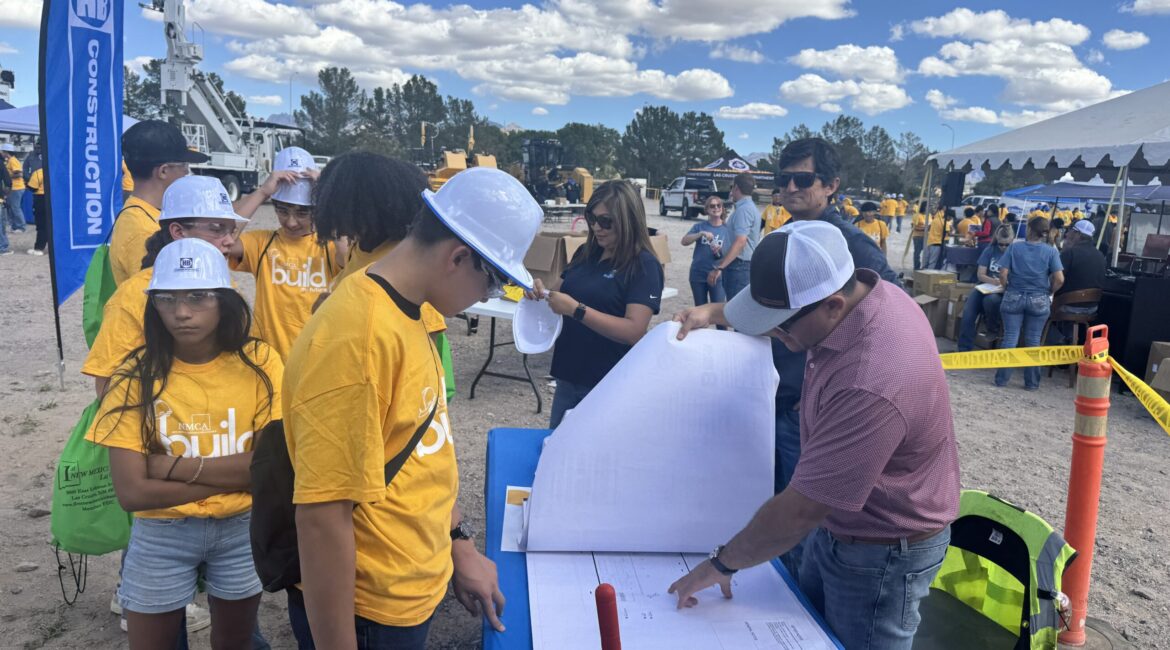 At Build My Future Event, HB Team Shows off Careers in Construction